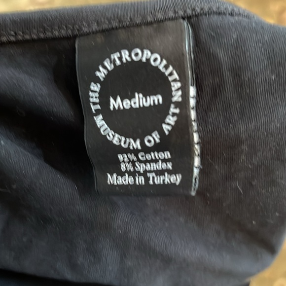 Metropolitan Museum of Art black & gold short sleeved shirt size medium - Picture 7 of 9